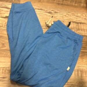 Vuori joggers size medium worn one time.